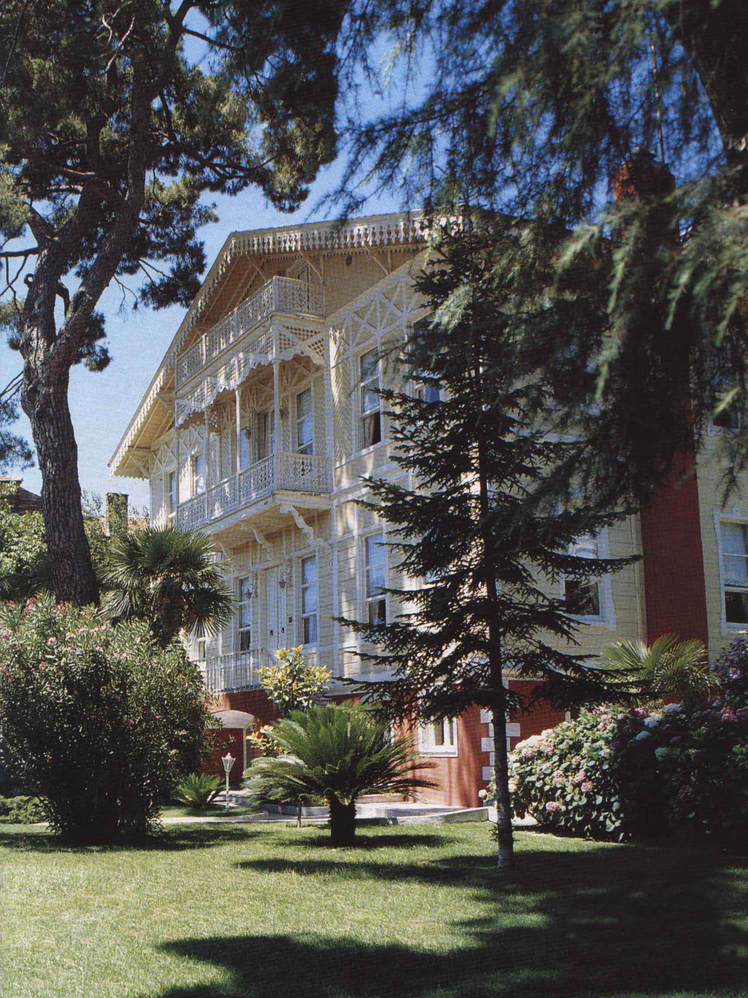 ARİF PAŞA KÖŞKÜ