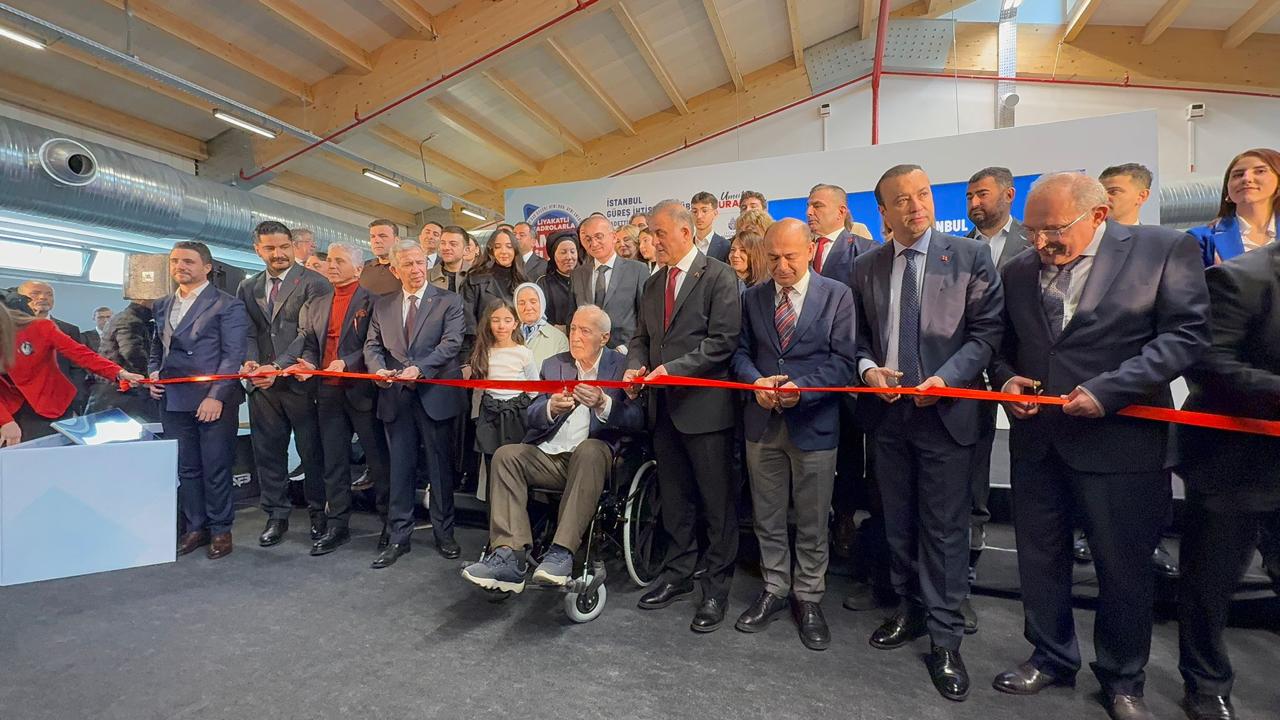 İstanbul Güreş İhtisas Kulübü'nün Yeni Spor Kompleksi Açıldı